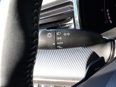 Used 2025 Toyota Camry SE image 16