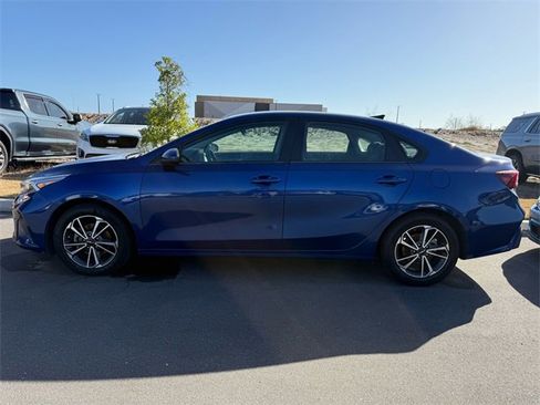 Used 2022 Kia Forte LXS image 4