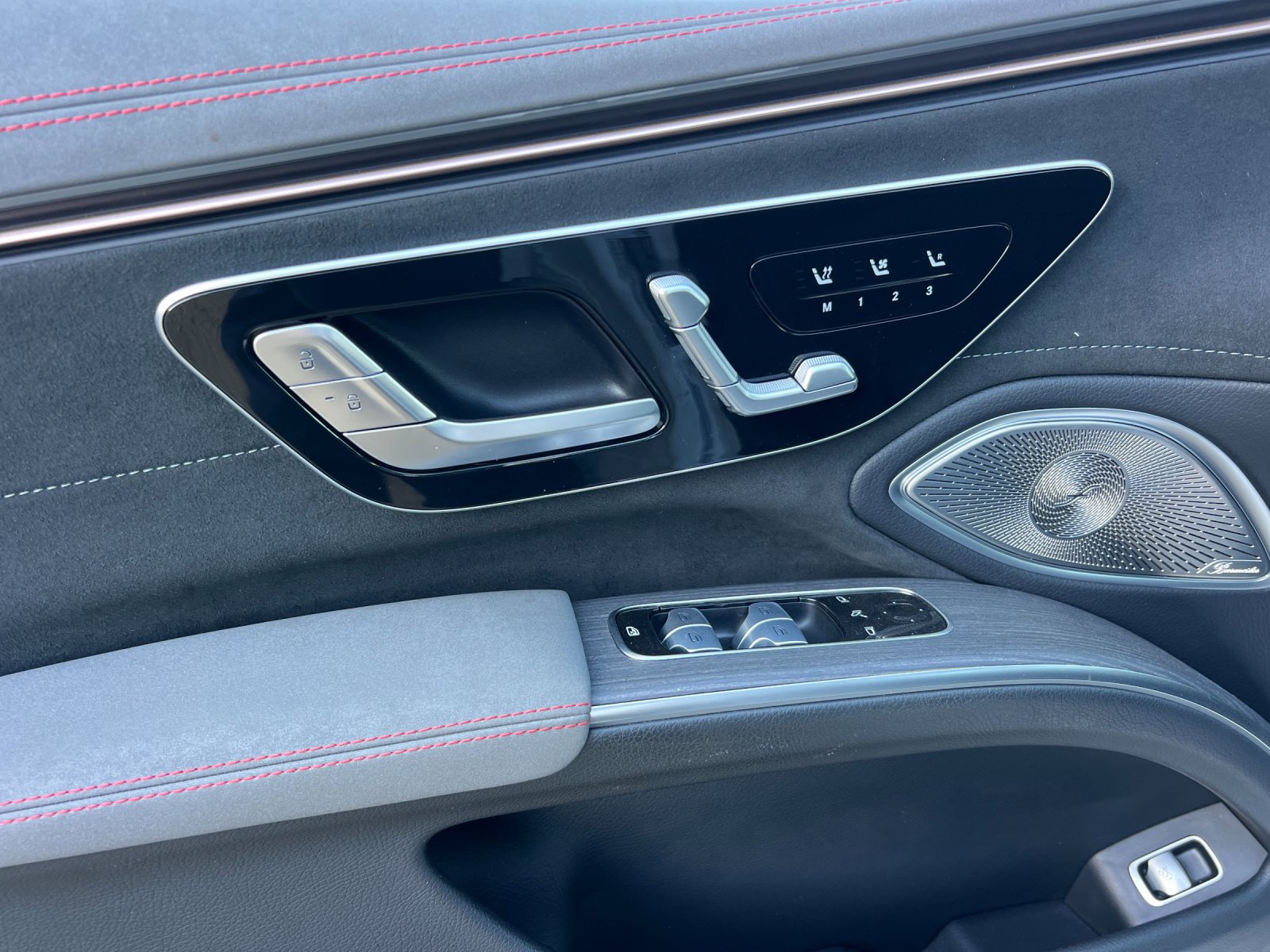 Certified 2022 Mercedes-Benz EQS 580 4MATIC Sedan image 10