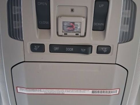 Used 2021 Toyota Highlander Limited image 35