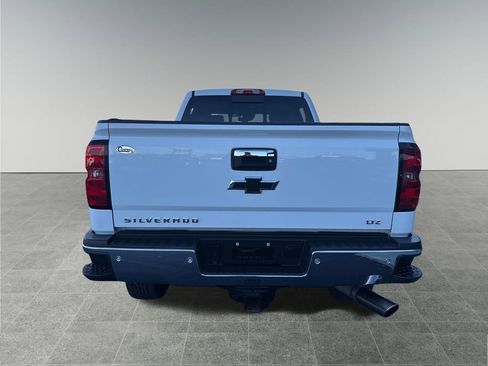 Used 2015 Chevrolet Silverado 2500 LTZ image 4