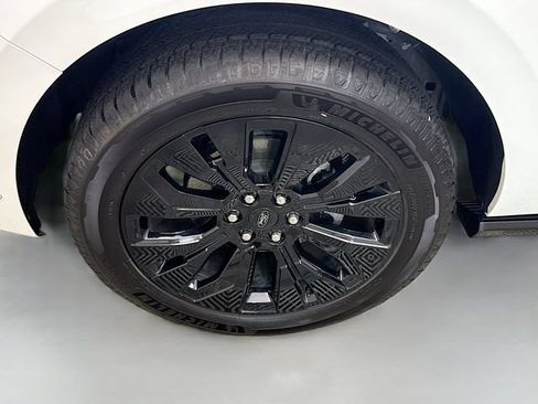 Used 2025 Ford Expedition Platinum w/ Stealth Appearance Package AWD/4WD image 34
