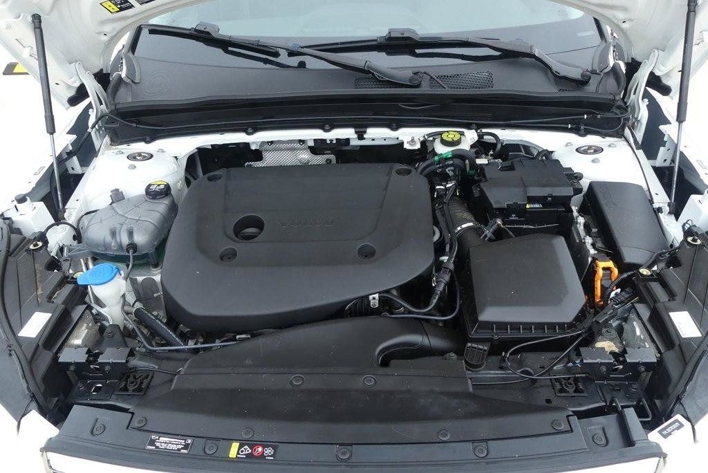 Used 2024 Volvo XC40 B5 Plus AWD/4WD image 43
