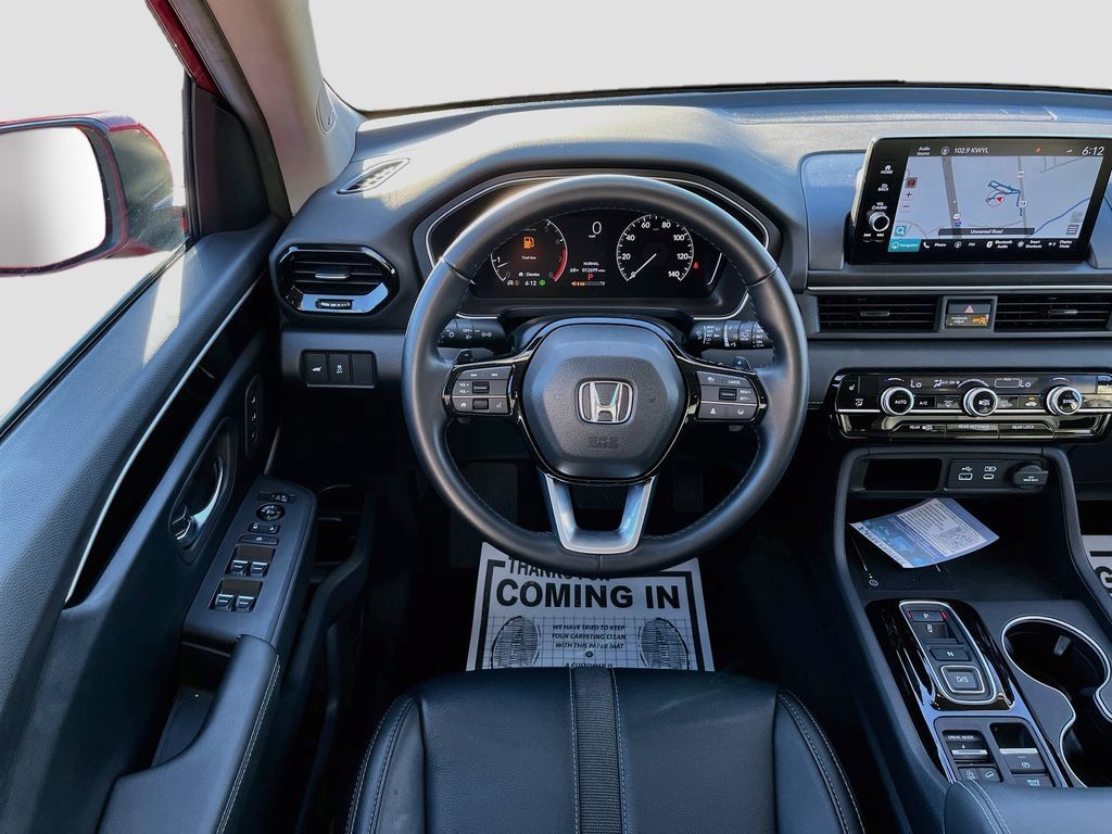 Used 2025 Honda Pilot Touring image 24