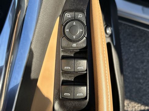 Used 2019 Buick Enclave Essence image 13