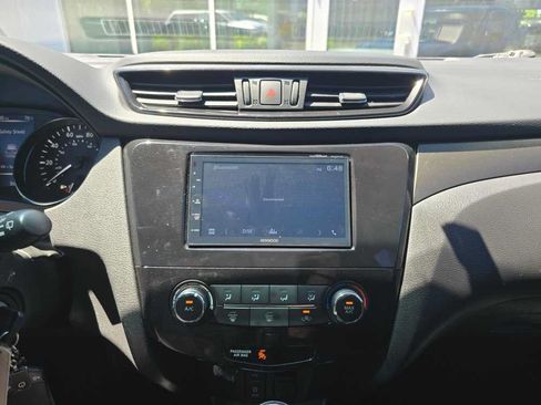 Used 2018 Nissan Rogue Sport S w/ S Appearance Package FWD image 12
