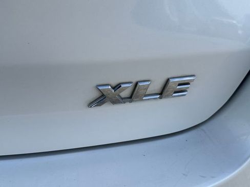 Used 2019 Toyota Highlander XLE image 6