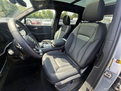 Used 2025 Audi Q7 3.0T Premium Plus AWD/4WD image 12