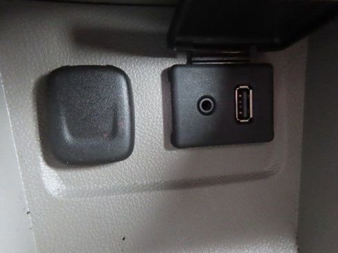 Used 2013 Buick Encore Leather image 25