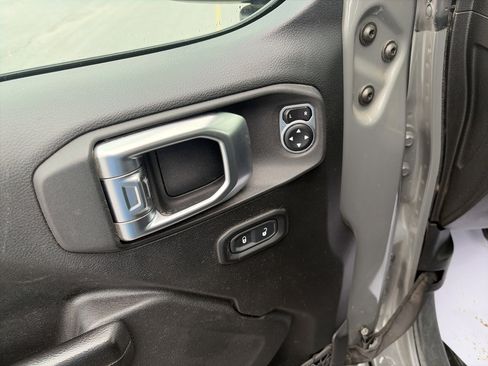 Used 2020 Jeep Wrangler Unlimited Sport S image 16