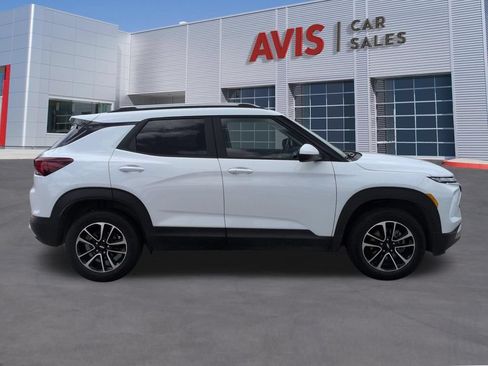 Used 2025 Chevrolet TrailBlazer LT AWD/4WD image 5