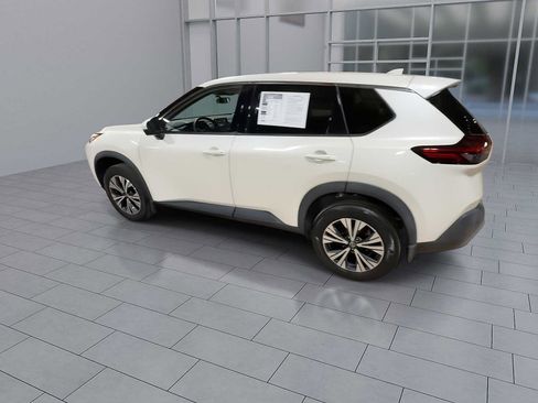 Used 2021 Nissan Rogue SV image 6