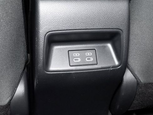 Used 2025 Toyota Corolla SE w/ SE Premium Package image 27