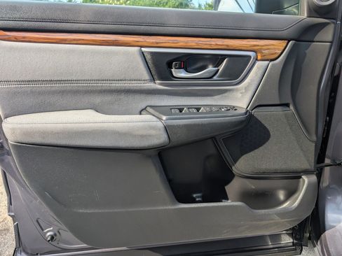Used 2017 Honda CR-V EX image 16