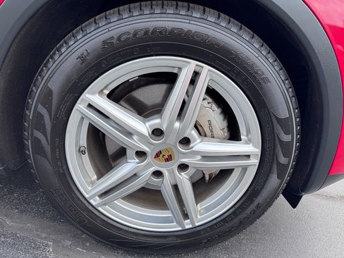 Used 2015 Porsche Cayenne S AWD/4WD image 37