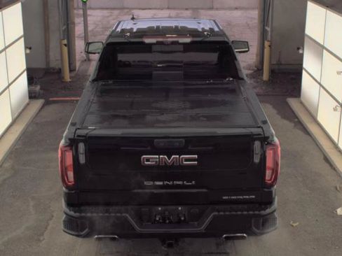 Used 2023 GMC Sierra 1500 Denali w/ Technology Package AWD/4WD image 5