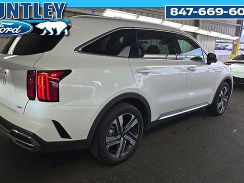 Used 2023 Kia Sorento SX Prestige image 4