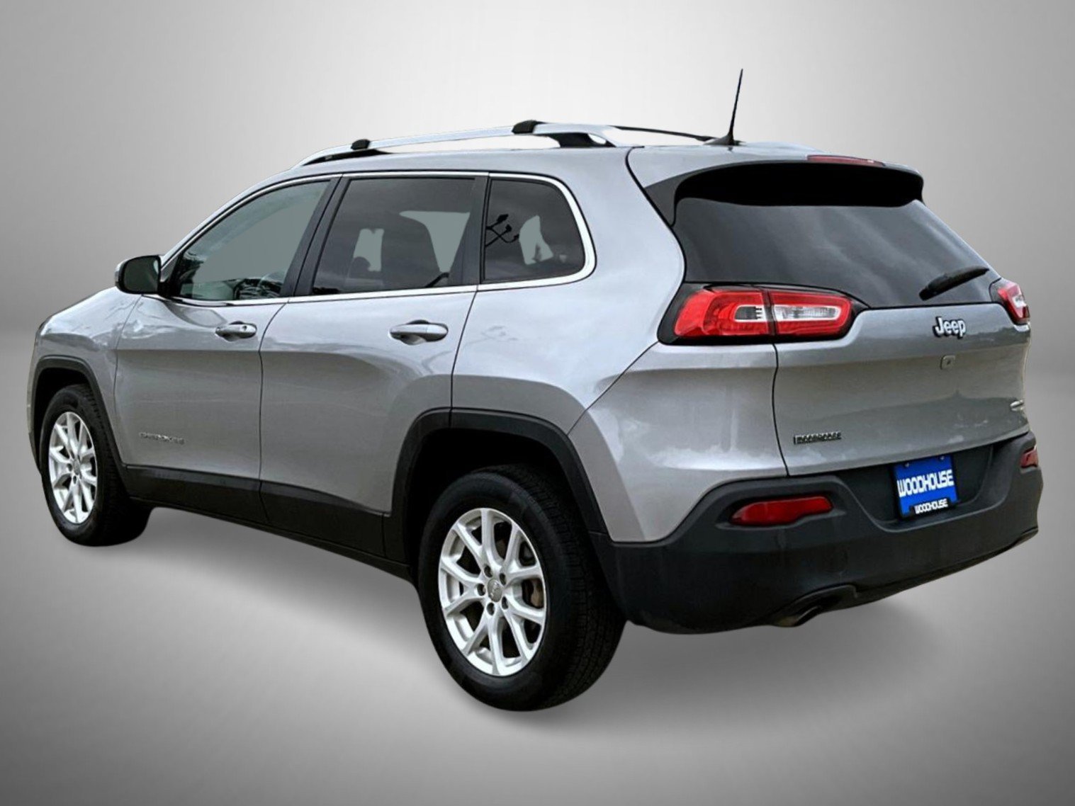Used 2016 Jeep Cherokee Latitude w/ Cold Weather Group FWD image 7