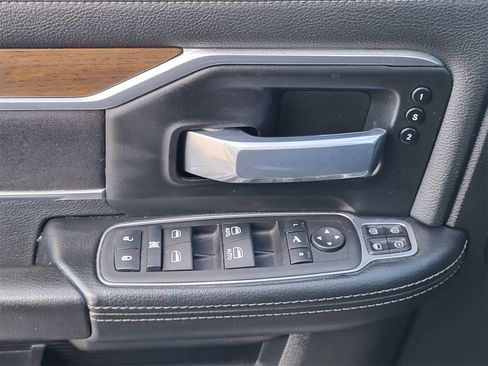 Used 2024 RAM 2500 Laramie image 15