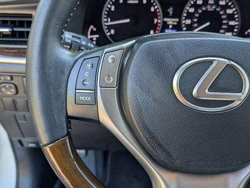 Used 2015 Lexus ES 350 w/ Luxury Package FWD image 16
