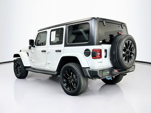 Used 2023 Jeep Wrangler Unlimited Sahara AWD/4WD image 5