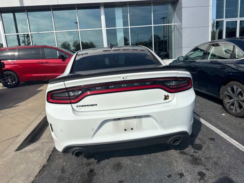 Used 2020 Dodge Charger Scat Pack w/ Dynamics Package RWD image 13