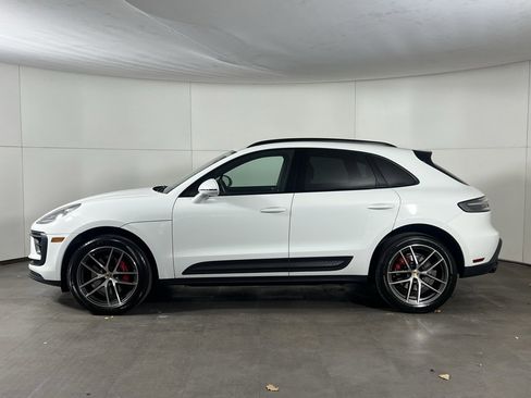 Certified 2023 Porsche Macan S image 2