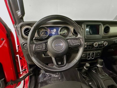 Used 2021 Jeep Wrangler Unlimited Sport AWD/4WD image 12
