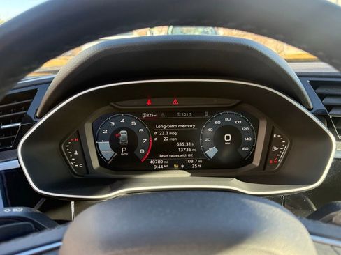 Used 2023 Audi Q3 2.0T Premium image 13