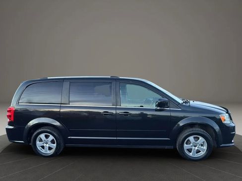 Used 2011 Dodge Grand Caravan Crew image 10