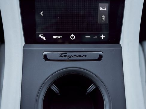 Used 2023 Porsche Taycan 4S w/ Premium Package image 62