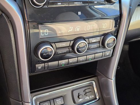 Used 2020 Subaru Ascent Premium image 29
