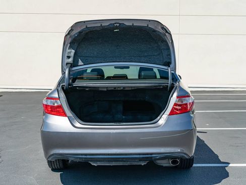 Used 2017 Toyota Camry XLE w/ Moonroof Package FWD image 23