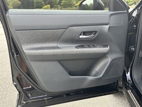 New 2026 Nissan Kicks SV w/ SV Premium Package image 11