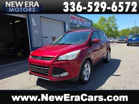 Used 2015 Ford Escape SE w/ Equipment Group 201A AWD/4WD image 1