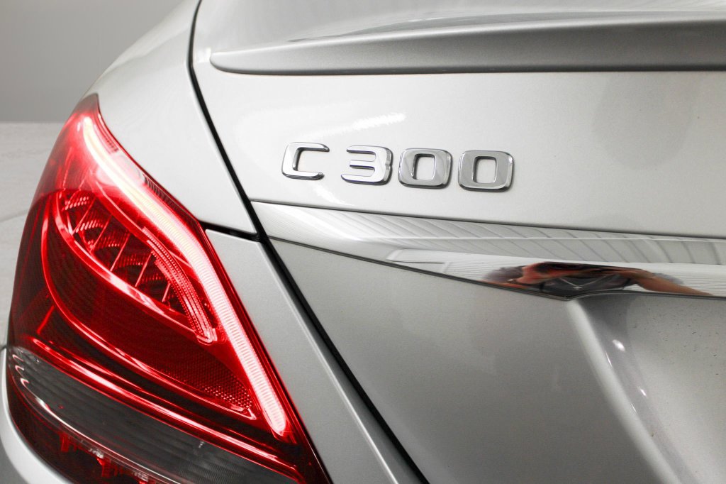 Used 2018 Mercedes-Benz C 300 Sedan image 31