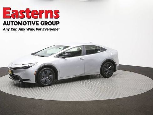 Used 2025 Toyota Prius LE FWD image 55
