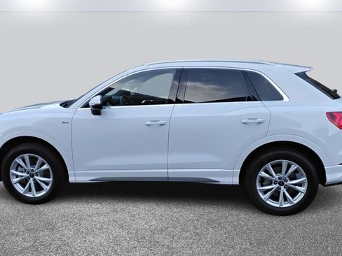 Certified 2025 Audi Q3 2.0T Premium w/ Convenience Package image 6