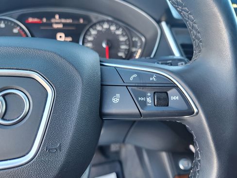 Used 2022 Audi Q5 2.0T Premium w/ Convenience Package image 14