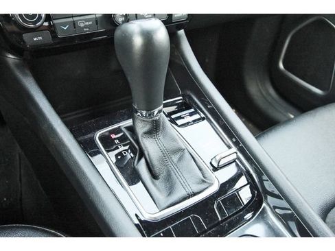 Used 2024 Jeep Compass Latitude AWD/4WD image 24