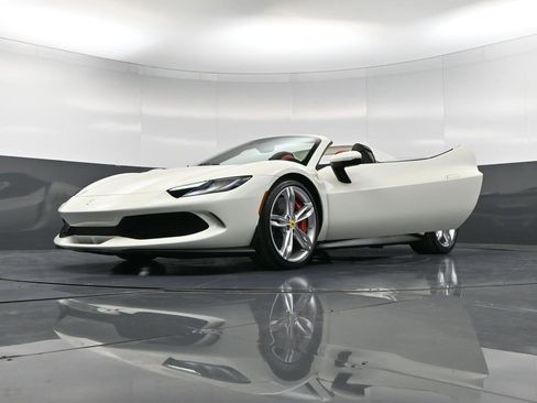 Used 2025 Ferrari 296 GTS image 44