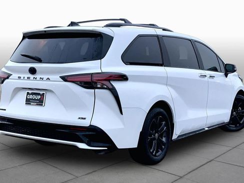 Used 2025 Toyota Sienna XSE w/ XSE Premium Package AWD/4WD image 13