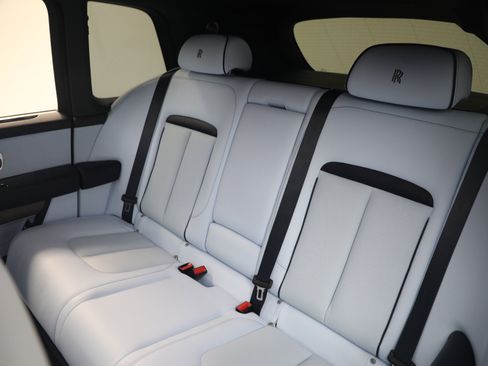 Certified 2025 Rolls-Royce Cullinan AWD/4WD image 20