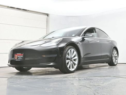 Used 2019 Tesla Model 3 Mid Range image 27