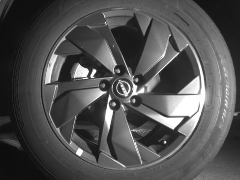 Used 2025 Nissan Rogue SV image 12