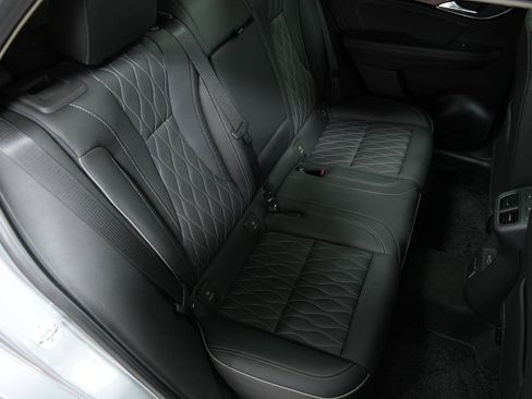 Used 2023 Buick Envision Avenir image 15