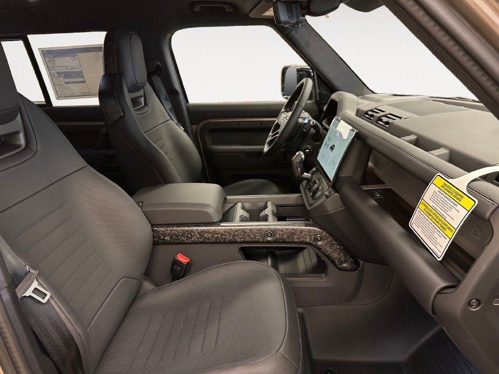 New 2026 Land Rover Defender 110 OCTA AWD/4WD image 15