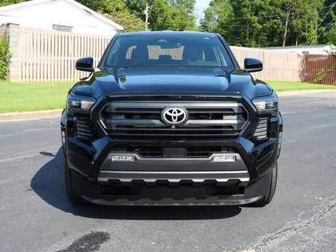 Used 2025 Toyota Tacoma SR5 RWD image 2