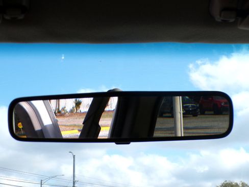 Used 1999 Ford F250 Lariat image 16