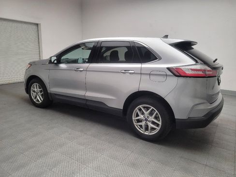 Used 2022 Ford Edge SEL image 3